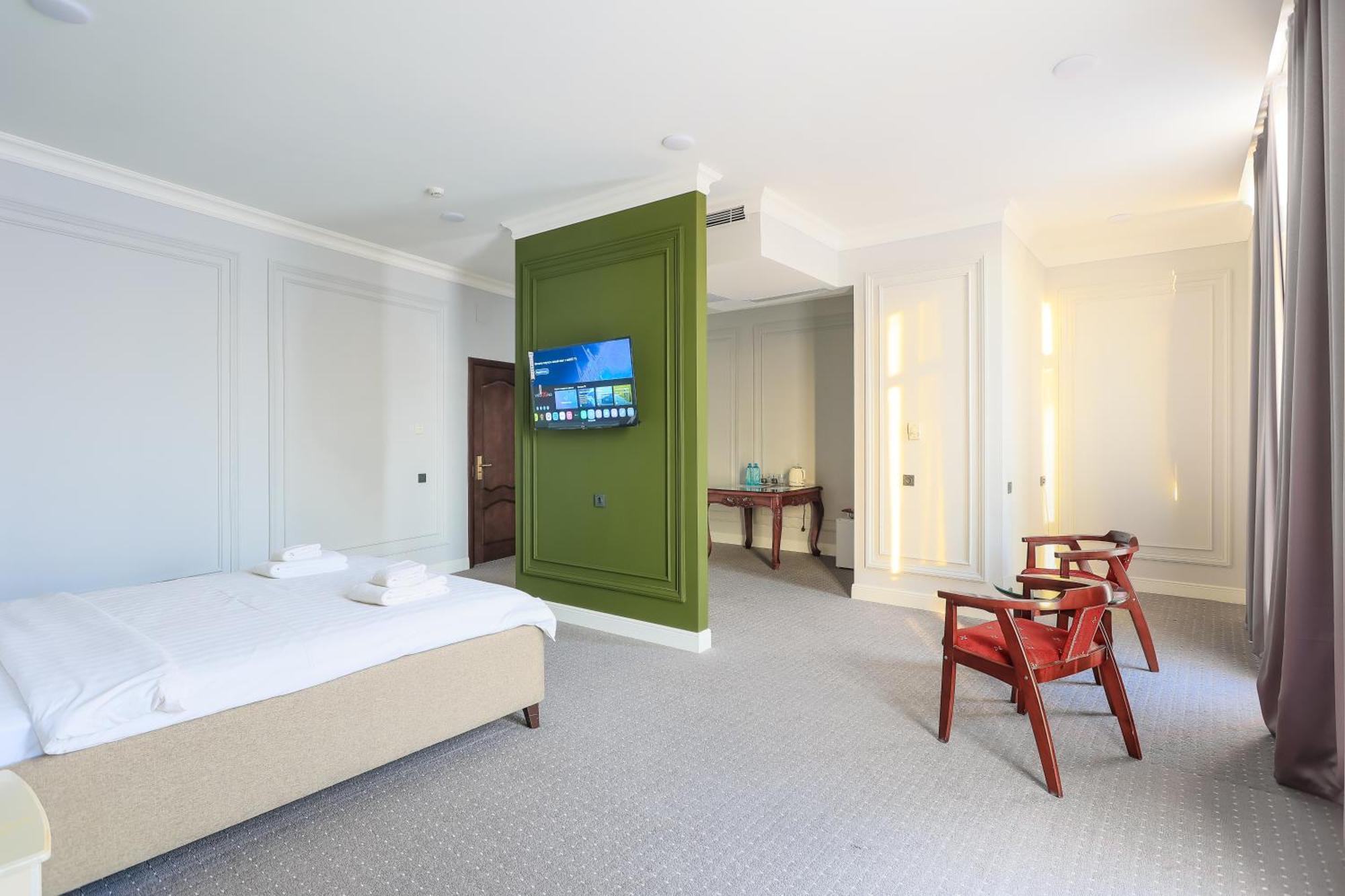 Grand Opera Hotel Алматы Экстерьер фото